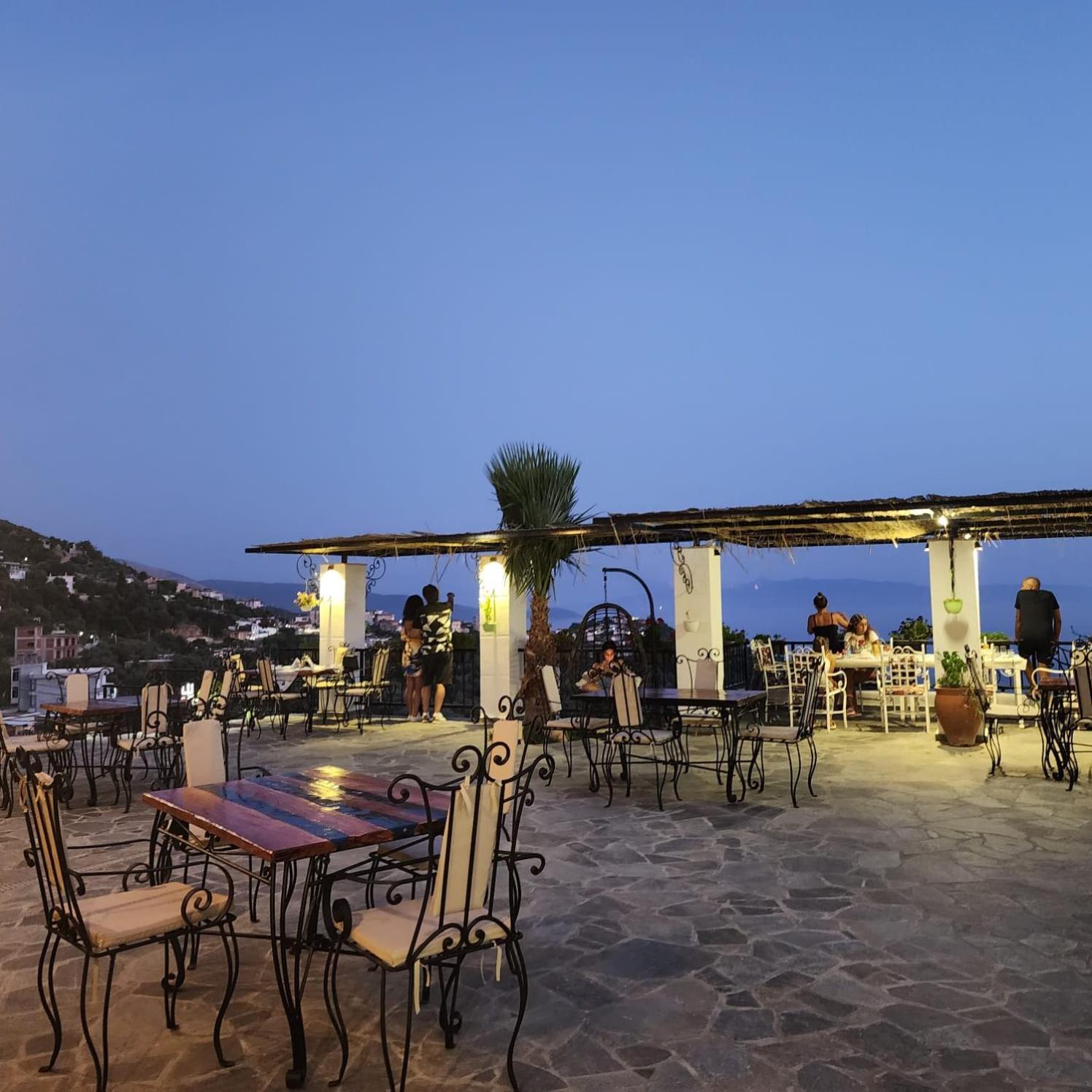Hotel Panorama Piqeras Buitenkant foto